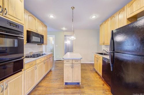 75 Sackett Lake Rd, Monticello NY  12701-4514 exterior