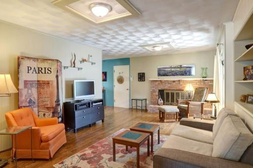 9905 Estate Ln, Dallas TX  75238-2130 exterior