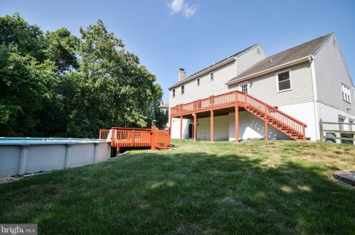 239 Hawkes Ct, Hockessin DE  19707-1351 exterior
