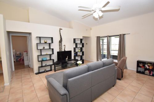 5 Verwood Way, Boynton Beach, FL 33426-7634