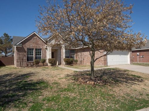 3416 Roxie Dr, Oak Point, TX 75068-3206