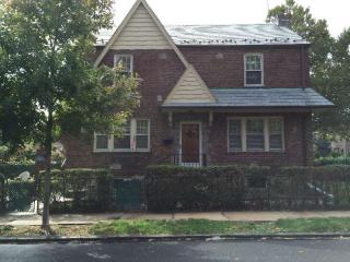 1871 Hering Ave, Bronx, NY 10461-1801