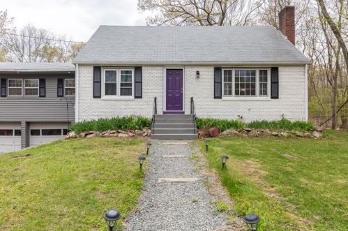 1524 Harkney Hill Rd, Coventry, RI 02816-4709
