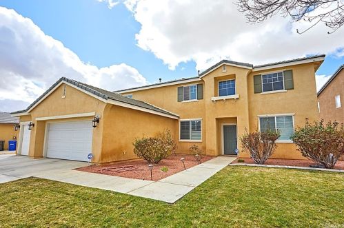 13851 Woodpecker Rd, Victorville, CA 92394-7616