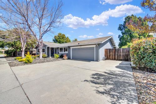 311 Edgewood Dr, Vacaville CA  95688-3602 exterior