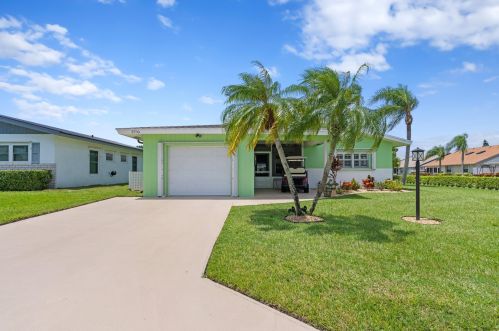 3750 Da Vinci Cir, West Palm Beach, FL 33417-1001
