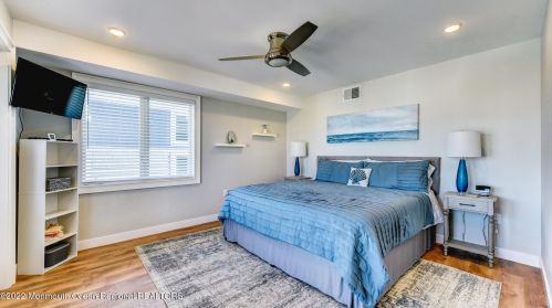 5 Fort Ave, Pelican Island NJ  08751-1512 exterior