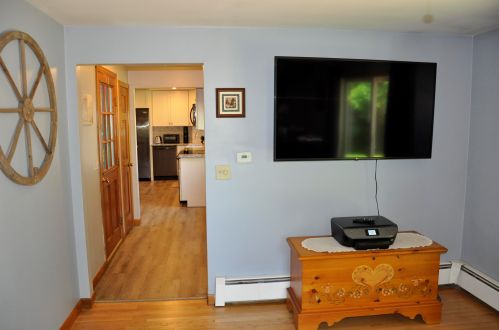 17 Biscayne Pkwy, Nashua NH 03064-1169 exterior