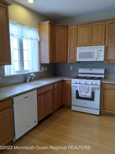 139 Wordsworth Rd, Bricktown NJ  08724-0729 exterior