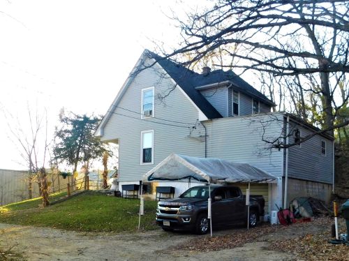 215 School St, Twin Lakes, WI 53181-8908