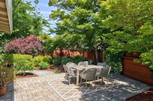 3555 Murdoch Dr, Palo Alto CA  94306-3636 exterior