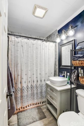 47 Charles Ter, Piscataway NJ  08854-5338 exterior