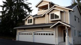 12511 19th Ave, Seattle WA  98125-4108 exterior