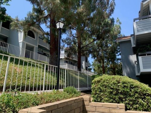 26822 Claudette St, Santa Clarita CA  91351-5215 exterior