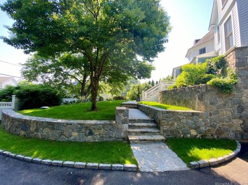 26 Lakeview Ave, New Canaan, CT 06840-5919