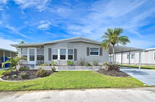 182 Princess Ave, Nokomis, FL 34275-1861