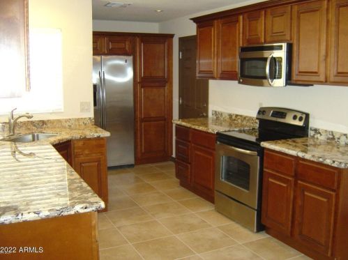3838 Everett Dr, Phoenix AZ  85032-5212 exterior