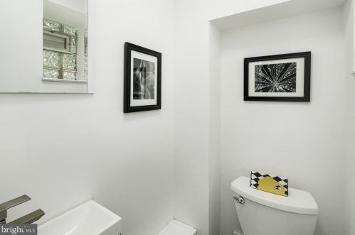 1535 Chelten Ave, Philadelphia PA 19144-2701 exterior