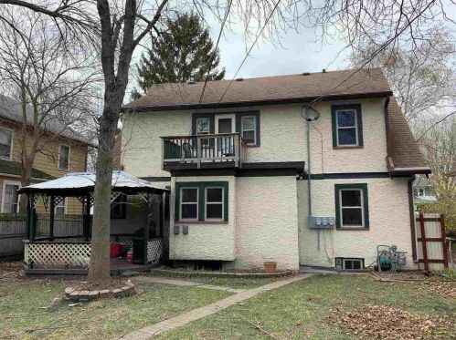 130 Maple Ave, Green Bay, WI 54303-2748