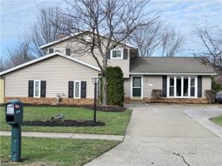 3419 Sturbridge Ln, Brunswick, OH 44212-1340
