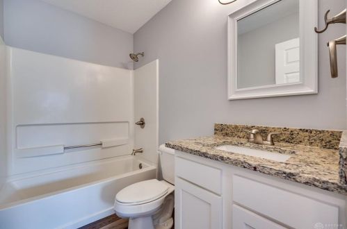 2736 Greystoke Dr, Xenia OH 45385-5719 exterior