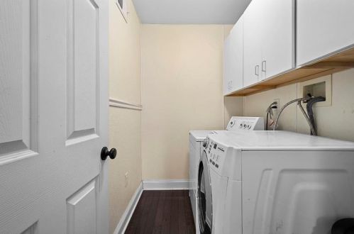 1015 Noble Pne Ct, Trafford PA 15085-9786 exterior