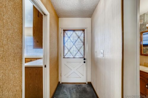 8886 Halsted St, San Diego, CA 92123-2249