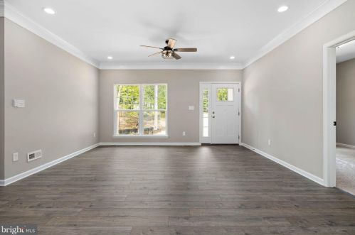 10906 Thiel Ct, Spotsylvania VA  22551-8034 exterior