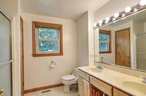 44 Rosemont Ave, Cumberland RI  02864-7519 exterior