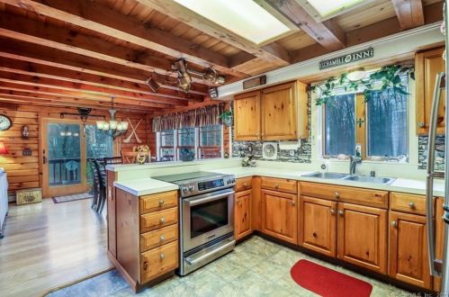 539 Cornwall Bridge Rd, West Woods CT  06069-2525 exterior