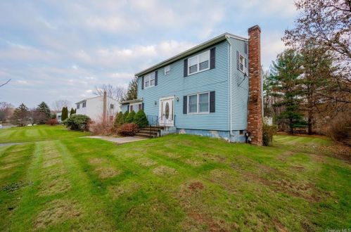 107 Barnes Rd, Washingtonville NY  10992-1931 exterior