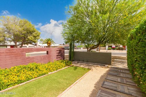 2446 Aster Dr, Phoenix AZ  85032-6936 exterior