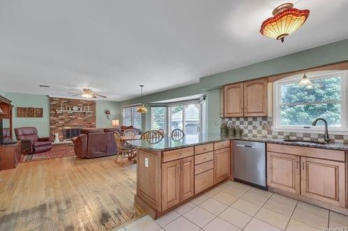 1 Overlook Dr, Washingtonville NY  10992-1041 exterior