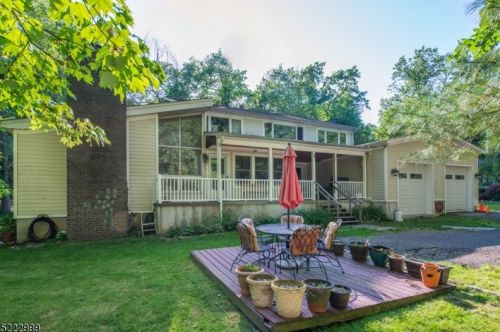 76 Appletree Row, Berkeley Heights, NJ 07922-2403