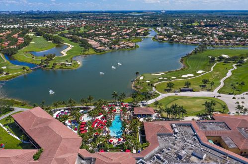 22 Governors Ct, West Palm Beach FL  33418-7159 exterior