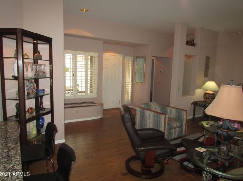 22517 Las Lomas Ln, Sun City, AZ 85375-2020