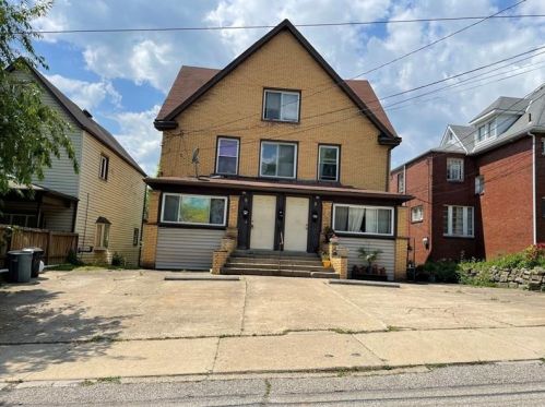 427 Freeport Rd, New Kensington, PA 15068-5426