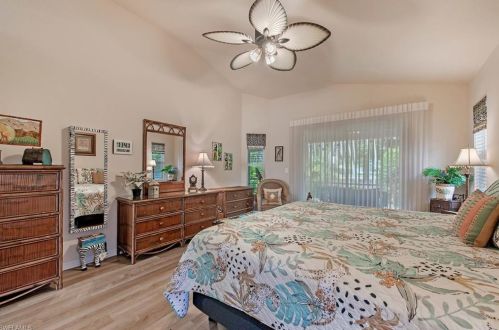 147 Estelle Dr, Naples FL  34112-7059 exterior