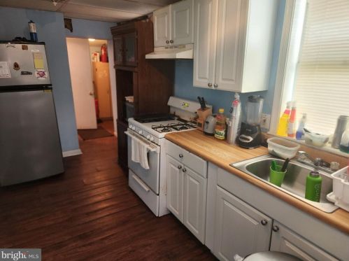 624 Cherry St, Norristown, PA 19401-3922