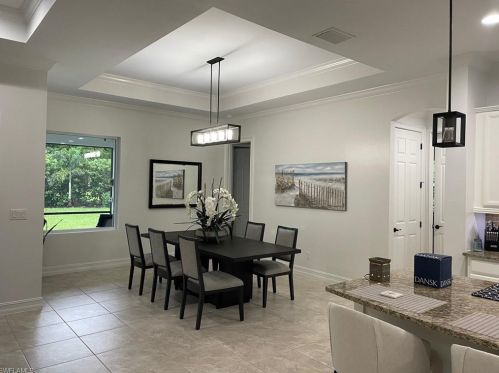 10213 Avonleigh Dr, Bonita Springs, FL 34135-7059