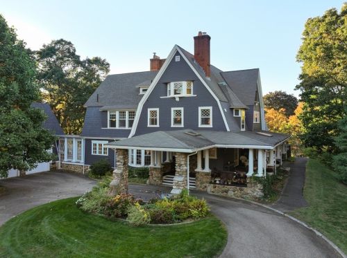 53 Abbott Rd, Wellesley, MA 02481-6144
