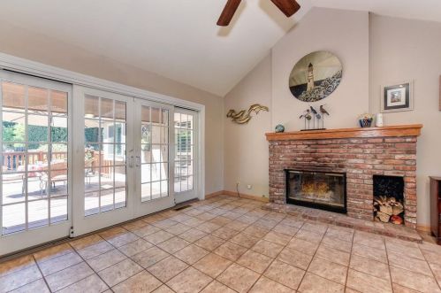 102 Seafarer Ct, Folsom CA  95630-2332 exterior