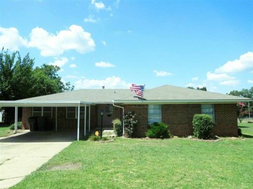 209 15th Ave, Ardmore, OK 73401-1927