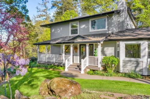 2546 Cresta Rd, Santa Rosa, CA 95404-8497
