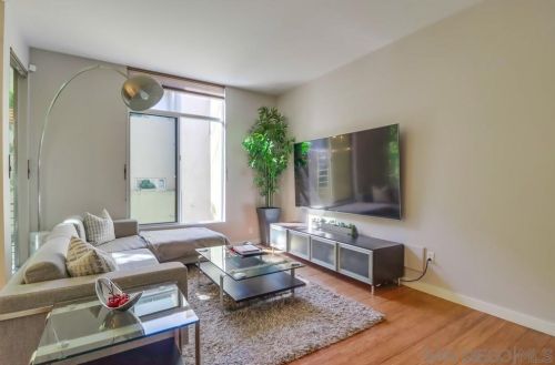 2610 Lincoln Ave, San Diego, CA 92104-2818