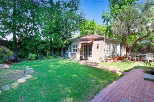 11805 Hartsook St, North Hollywood CA  91607-3215 exterior