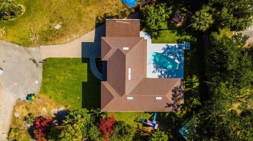 2918 Randall Cir, Naples, FL 34104-4316