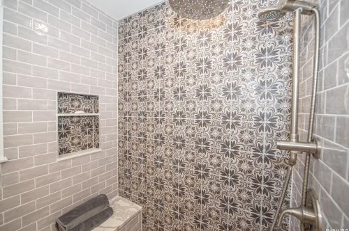 30 Vine Ln, Elwood NY  11731-3210 exterior