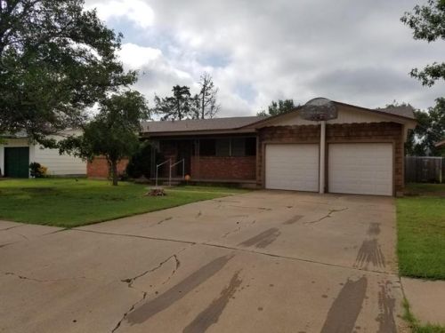2017 19 St, Plainview TX  79072-3716 exterior