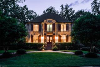 600 Chester Rd, Winston Salem, NC 27104-1704